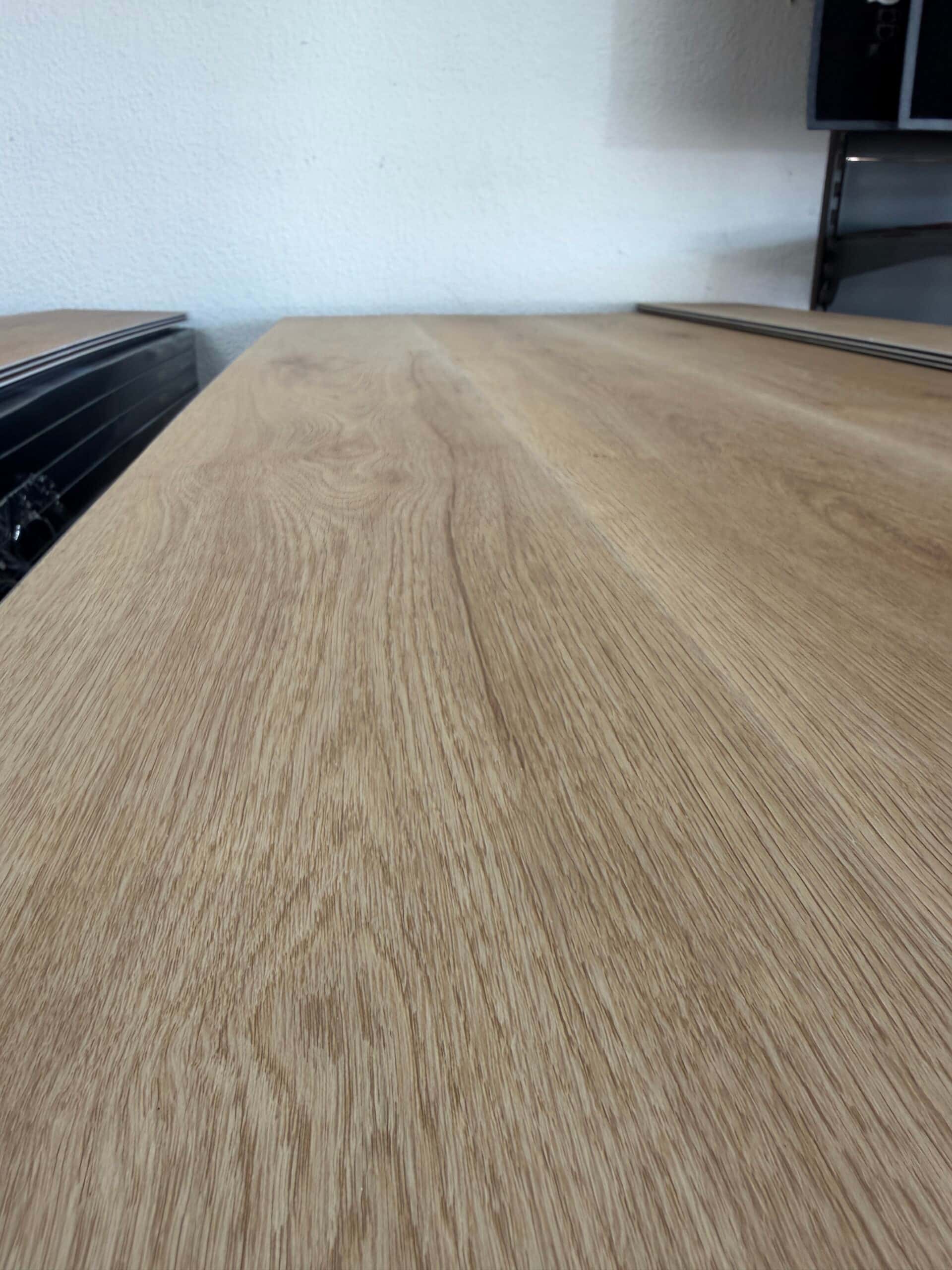 Rigid-Vinyl Valence Light Thumbnail 2