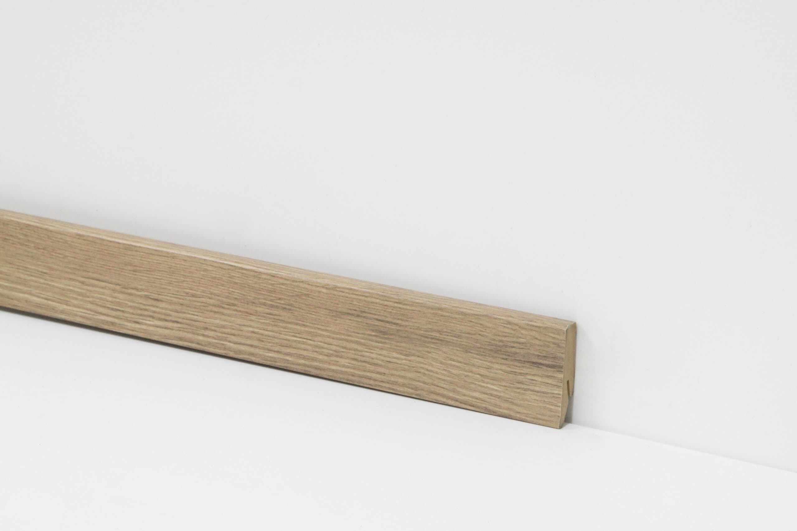 St58-Sockelleiste 2058